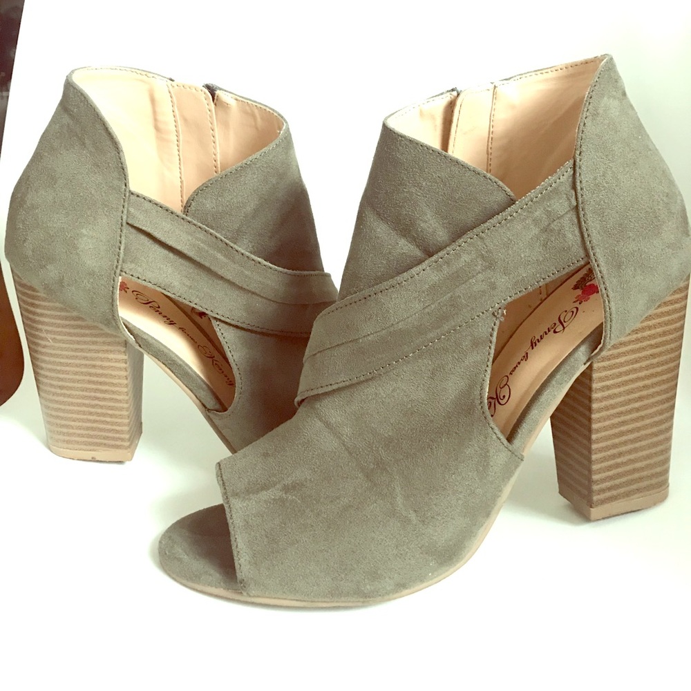 Green Pumps